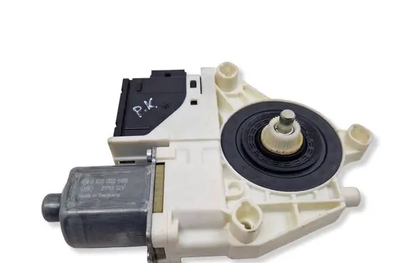 Jeep Renegade Front door window regulator motor 0130822665