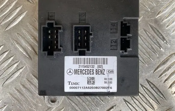 Mercedes-Benz E W211 Comfort/convenience module 2115452132