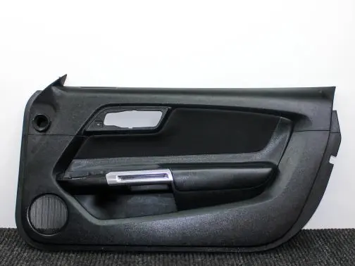 Ford Mustang VI Front door card panel trim FR3B6323942FH3ZHE