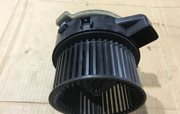 BMW 5 G30 G31 Heater fan/blower 0130309508