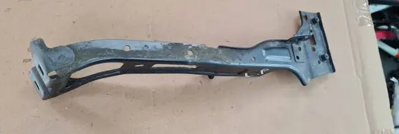 Audi A5 Fender mounting bracket 8W6821131B LZ7S