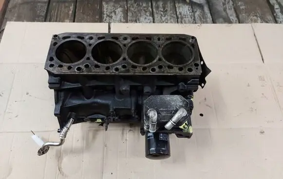 Ford C-MAX I Engine block 