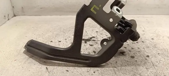 BMW 5 F10 F11 Headlight/headlamp mounting bracket