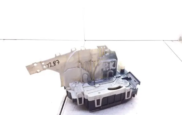 Mercedes-Benz Sprinter W906 Coupe door lock (next to the handle) 45111168 A9067201435