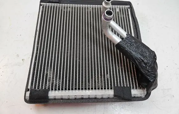 Air conditioning (A/C) radiator (interior)