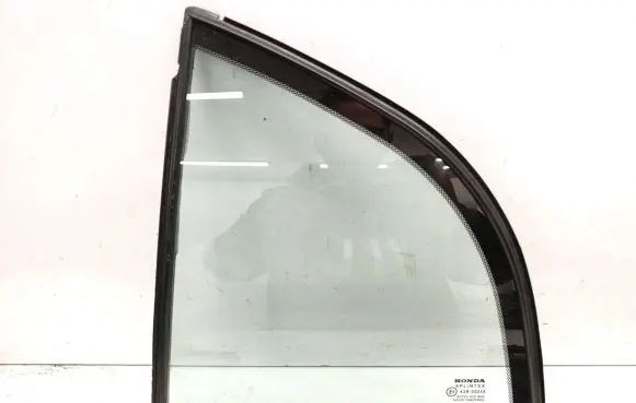 Honda Accord Rear vent window glass 43R00048