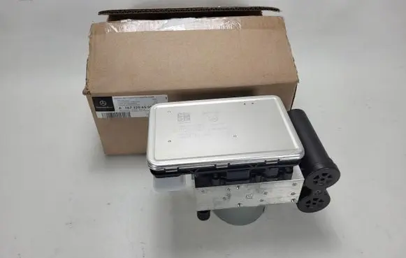 Mercedes-Benz GLE W167 Air suspension compressor/pump A1673206505