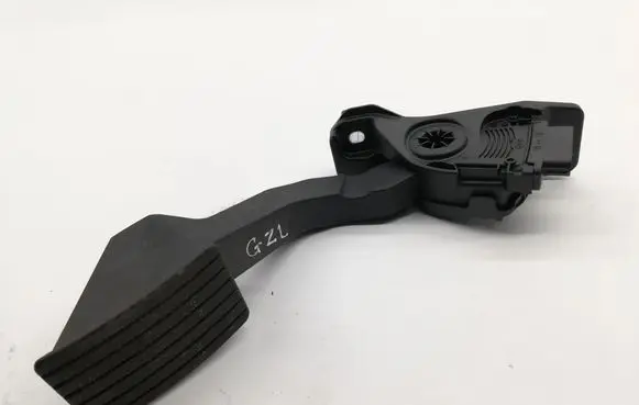 Mitsubishi Space Star Accelerator throttle pedal 1600A093