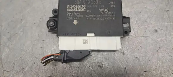 Audi Q3 F3 Parking PDC control unit/module 5QA919283E
