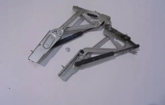 Peugeot 407 Tailgate/trunk/boot hinge