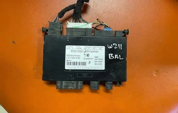 Mercedes-Benz E W211 Seat control module A2118704926 05022307