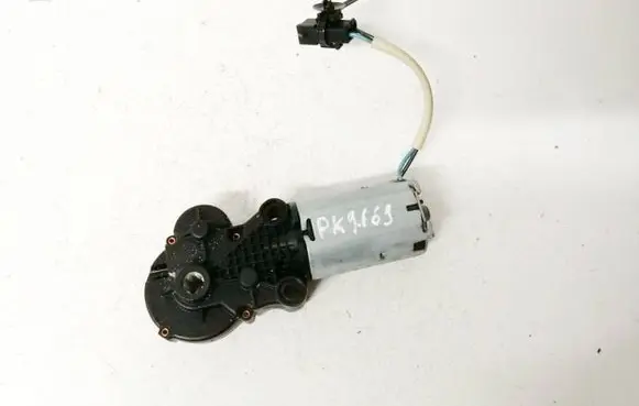 Peugeot 807 Seat adjustment motor 820568964 404.783