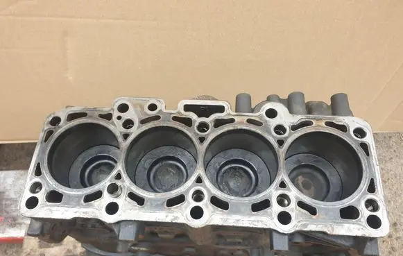 Audi Q5 SQ5 8R Engine block 03L021CA