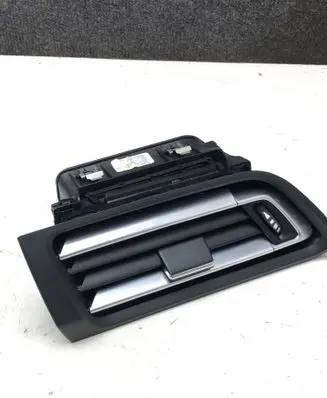 Peugeot 308 Dash center air vent grill 1303818XZD