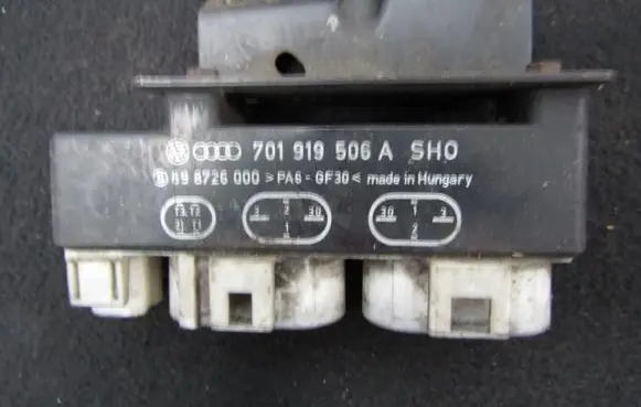 Volkswagen Sharan Coolant fan relay 701919506A 898726000