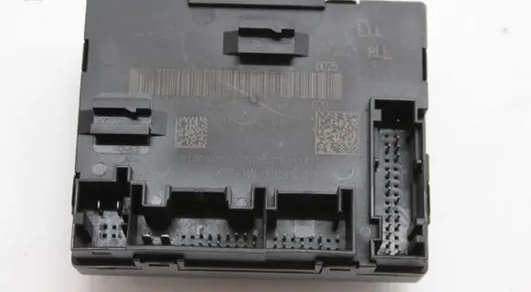 Audi A3 S3 8V Door control unit/module 5Q0959393B