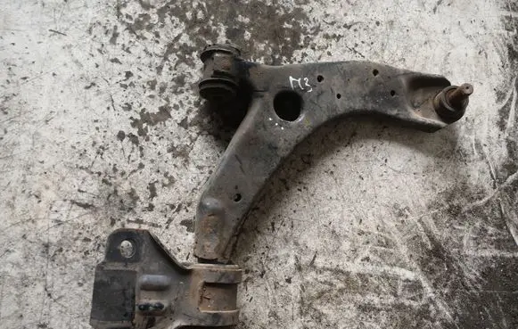 Mazda 3 II Front lower control arm/wishbone