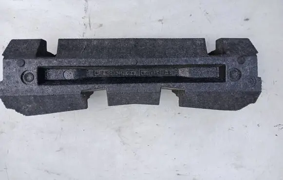 Front bumper foam support bar
