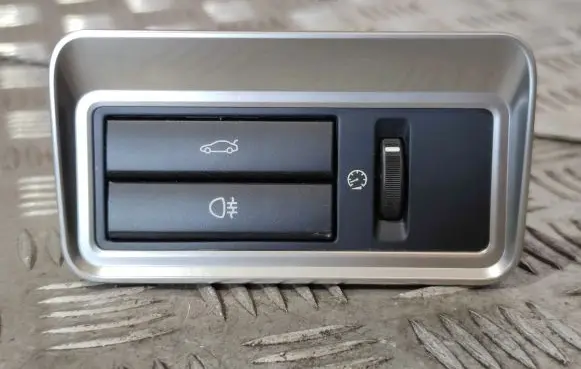 Jaguar XF X250 Tailgate/boot open switch button CX2311654AA