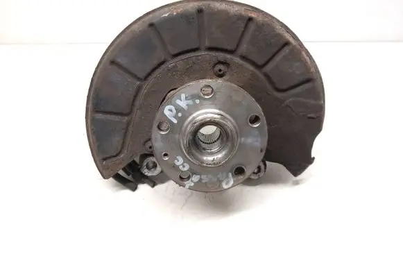 Volkswagen PASSAT CC Front wheel hub
