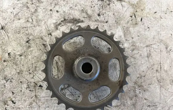 Mercedes-Benz C W204 Timing chain sprocket A6510520001
