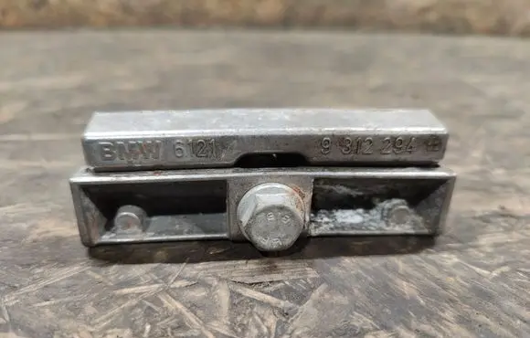 BMW 2 F46 Battery bracket 9312294