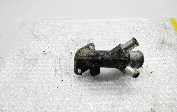 Toyota Land Cruiser (J150) Engine coolant pipe/hose