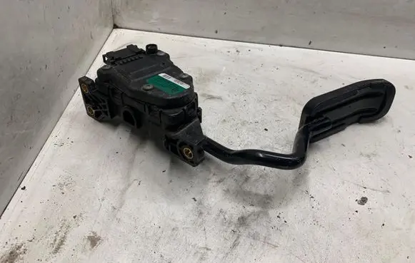 Volkswagen Sharan Accelerator throttle pedal 7M3721603A