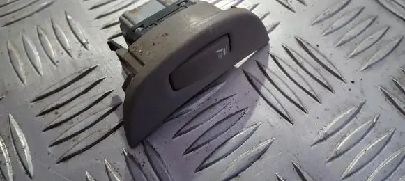 Renault Laguna II Seat heating switch 8200121199