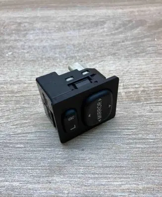 Toyota Auris 150 Wing mirror switch 769746F 183574