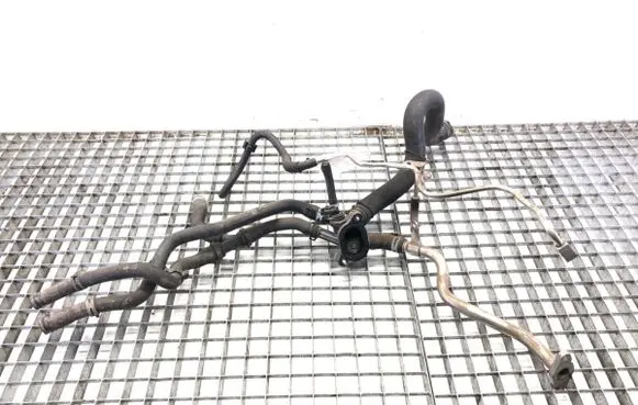 Engine coolant pipe/hose