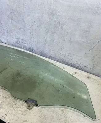 Nissan Murano Z50 Front door window glass four-door