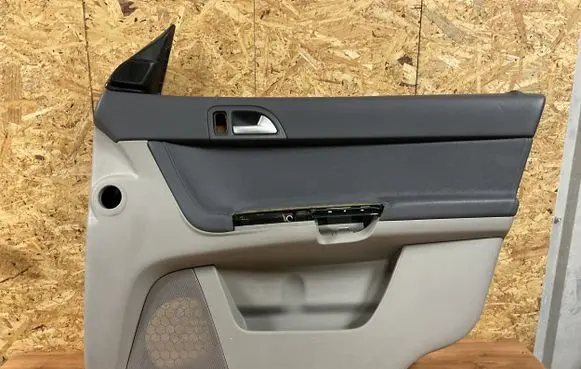 Volvo V50 Front door card panel trim 30755293