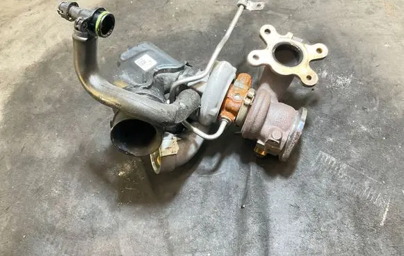 Audi A3 8Y Turbo 04E145873P 23401046