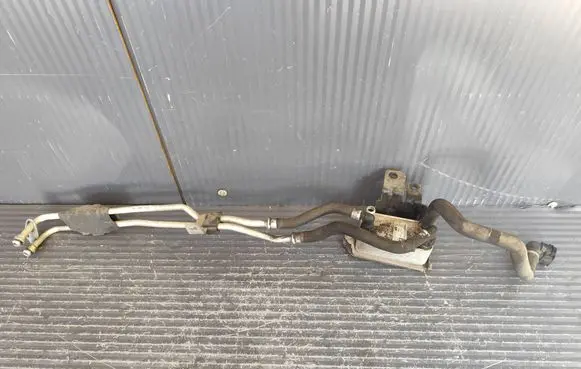 Jaguar XE Gearbox oil cooler pipe/hose GX737R081BB AW837A095AA