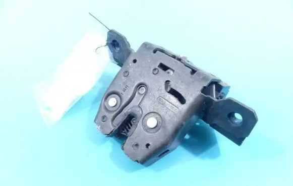 Tailgate/trunk/boot lock/catch/latch