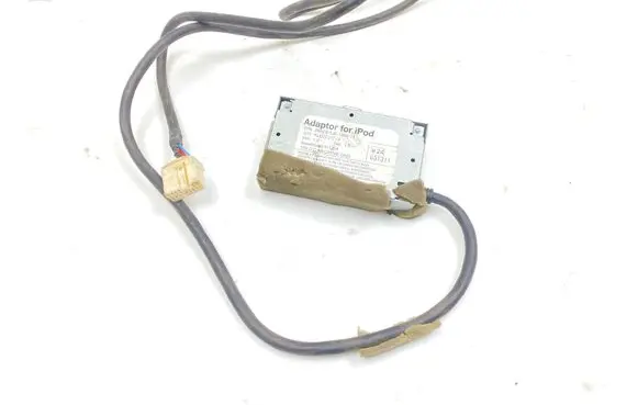 Honda Civic iPod connector socket 08A281J6100001 KLG2051779 03311
