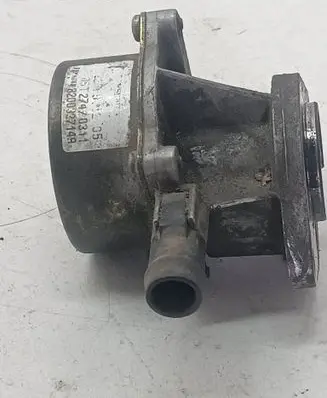 Renault Megane II Vacuum pump