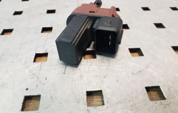 Brake pedal sensor switch