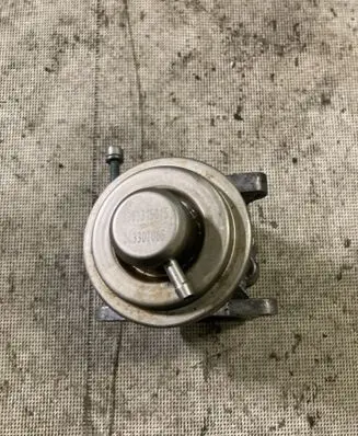 Skoda Fabia Mk1 (6Y) EGR valve 038129637D 0381315015