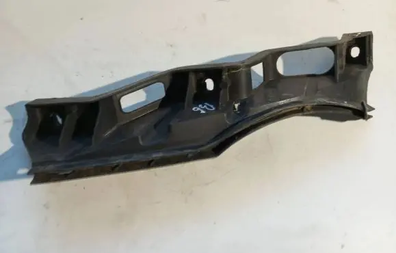 Volkswagen PASSAT B6 Front bumper mounting bracket 3C0807890