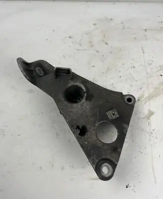 BMW 5 E60 E61 Engine mounting bracket 13807410 020019789 ENAC46000
