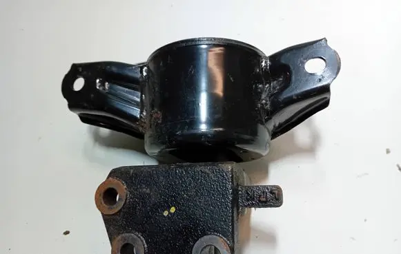 KIA Rio Gearbox mounting bracket RIO III 1.2 BENZYNA ŁAPA SKRZYNI