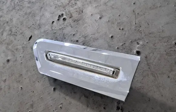BMW 7 F01 F02 F03 F04 Front fender indicator light 63137203371 100913 6750100000