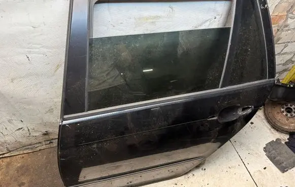 BMW 3 E46 Rear door