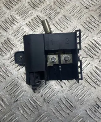 Volkswagen PASSAT CC Battery relay fuse 1K0937517 18755 13362
