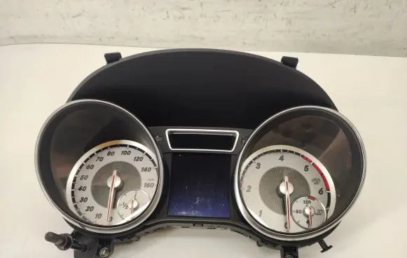 Mercedes-Benz GLA W156 Speedometer (instrument cluster) A1569004902 0263698200