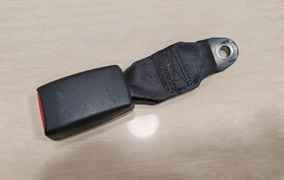 Nissan Note (E11) Rear seatbelt buckle 163297