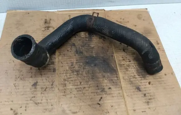 Mazda 323 F Engine coolant pipe/hose