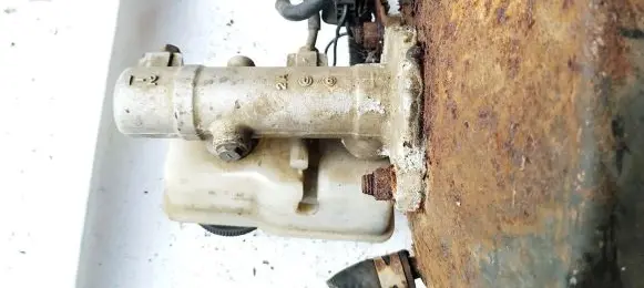 Mazda 626 Master brake cylinder
